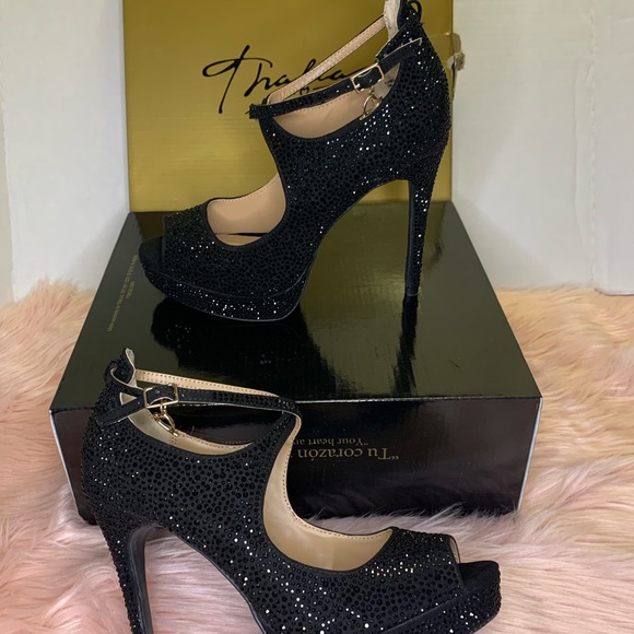 Thadi Sodi Chelsie Black Glitter Peep Toe Pumps - Picture 2 of 6